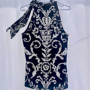 Black & White Store sleeveless blouse